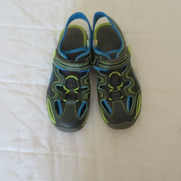 wonder nation cheap water shoes walmart